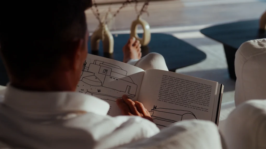 VILLA TENOR Website Banner